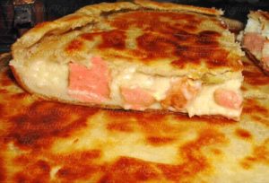 Torta de Salchichas con queso