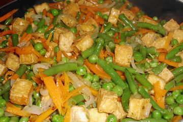 Tofu con Verduras Salteadas