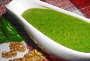 Cómo hacer pesto de albahaca y nuez